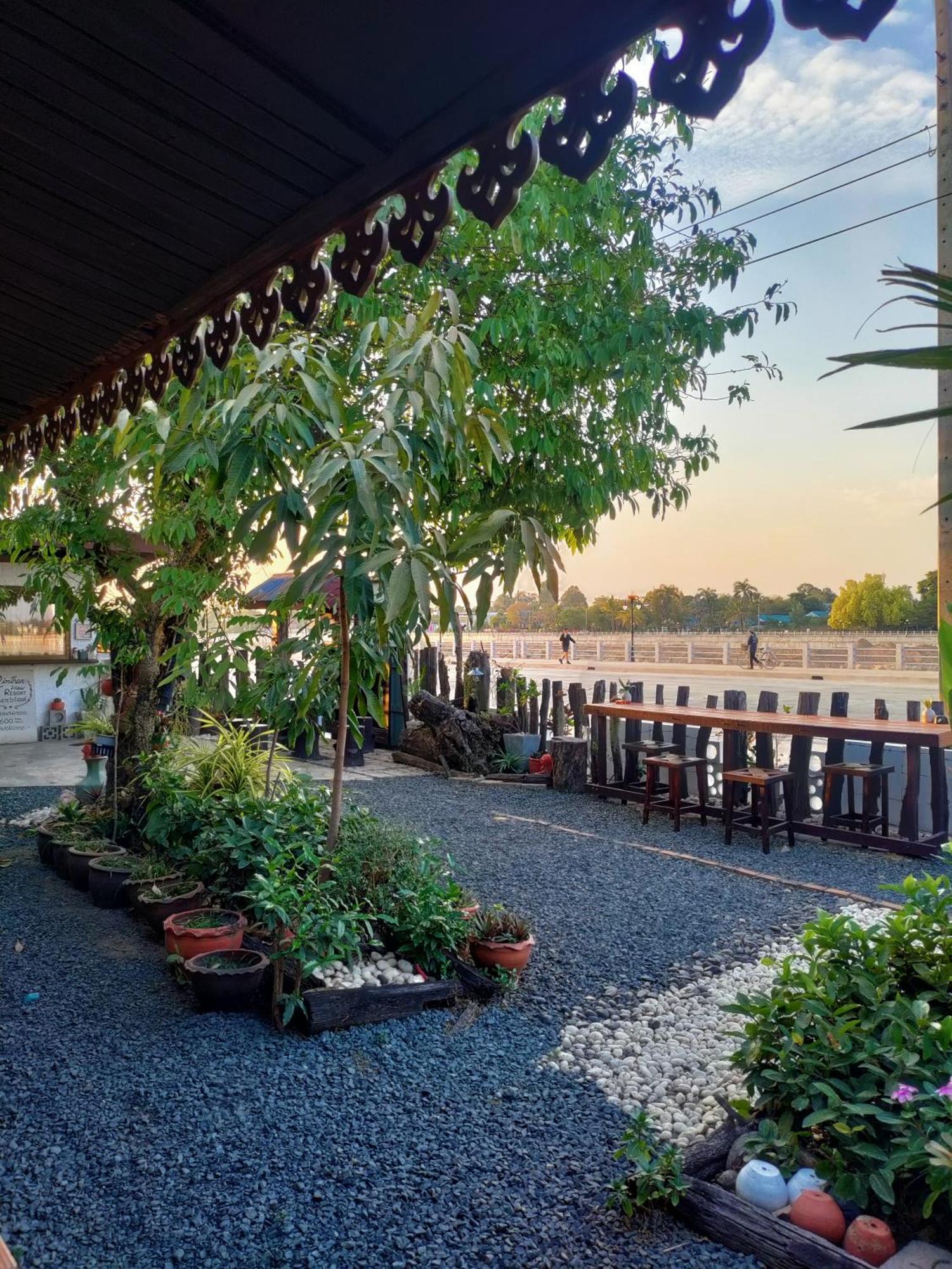 Rim Than View Resort Ubon Ratchathani Værelse billede